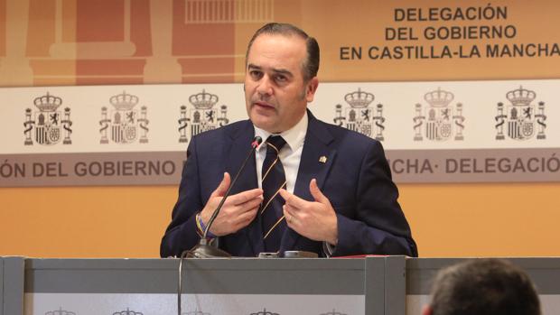 Su seguro (y atento) servidor