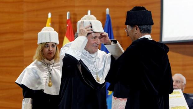 Miguel Rios, doctor Honoris Causa: «La cultura latina está subyugada a un mercado que busca clones»