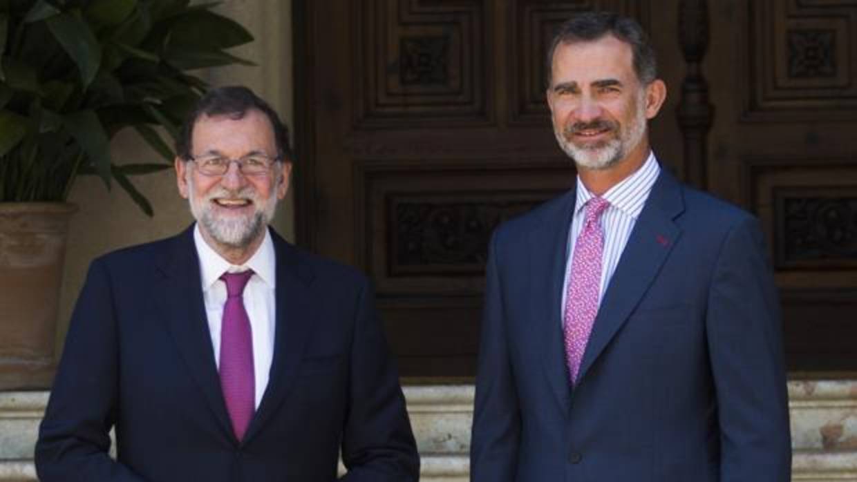 Mariano Rajoy, con el Rey en el Palacio de Marivent