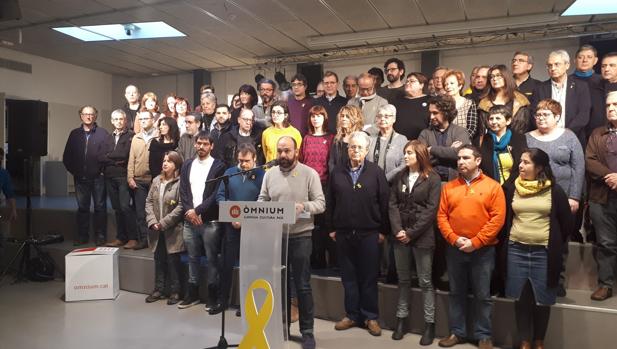 Òmnium exige «máxima unidad» al independentismo para evitar más «episodios desconcertantes»