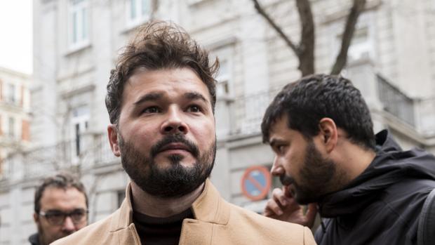 Rufián apoya un gobierno simbólico desde Bruselas y otro «ejecutivo» en Cataluña