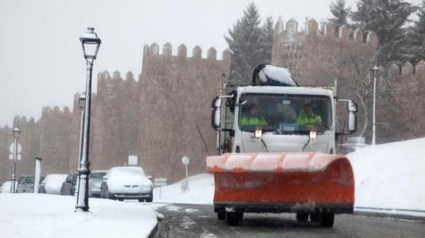 Nueva jornada complicada en las carreteras de Castilla y León con alerta por nevadas en ocho provincias