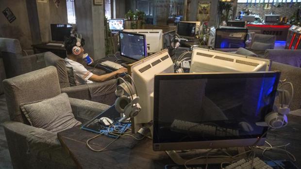 Detenido un vigués por más de 1.000 estafas en la venta de entradas online