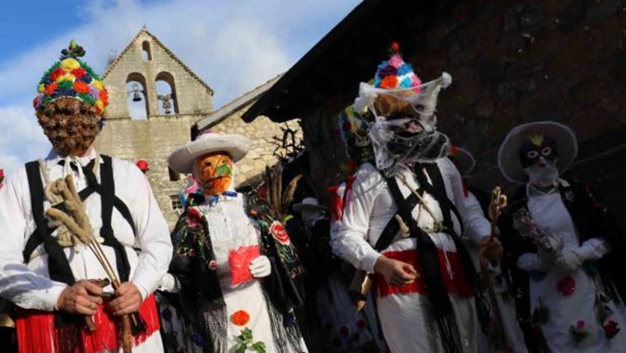 Carnaval de Almiruete, donde botargas y mascaritas esparcen fertilidad a la tierra