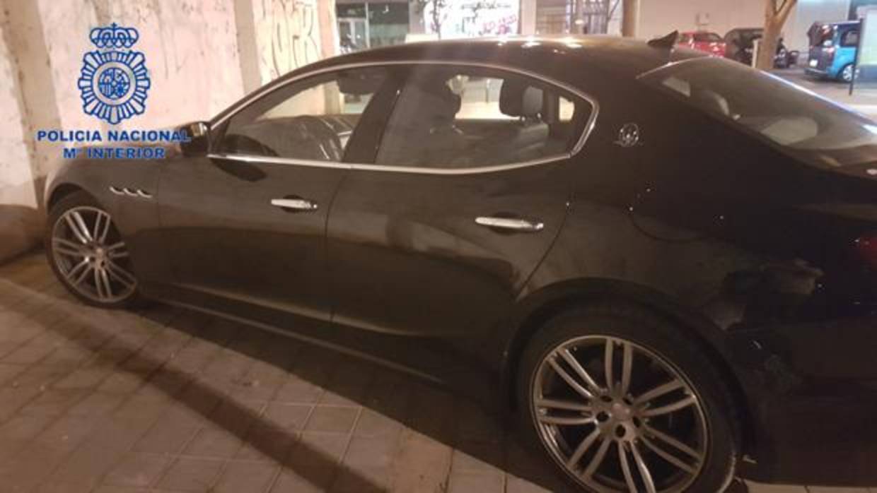 Imagen del coche Maserati que compró el joven detenido en Valencia