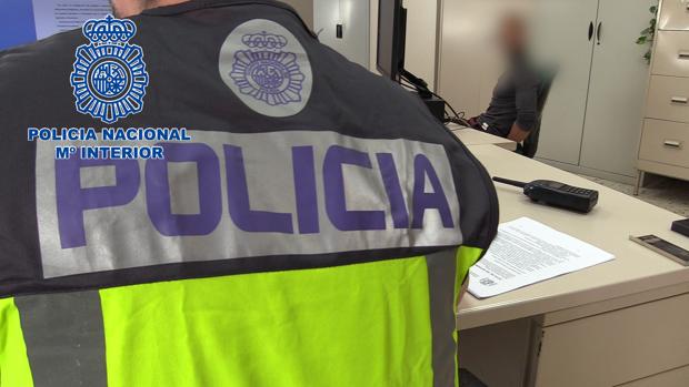 Detenidos en pleno centro de Valencia dos fugitivos franceses que se llevaron a su bebé de un centro social