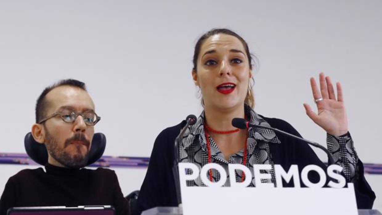 La diputada nacional en el Congreso Noelia Vera, y el Secretario de Organización de Podemos Pablo Echenique