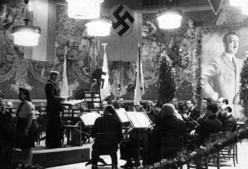 Celebración del aniversario de Hitler en el Palau de la Música