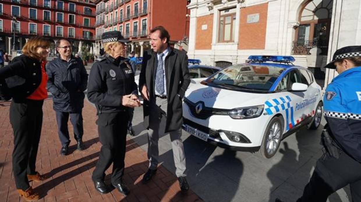 Puente en un acto junto a la Policía Municipal