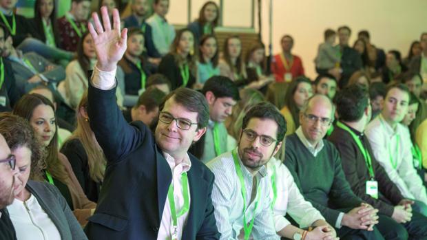 Fernández Mañueco y Carazo, ayer en el Congreso de Nuevas Generaciones de Castilla y León