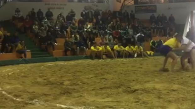 Vídeo: en directo la final del torneo de lucha canaria Pacho Camurria desde Haría, Lanzarote