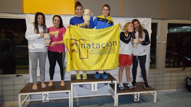 El CN Alarcos de Ciudad Real, gran triunfador del Regional Absoluto de Natación