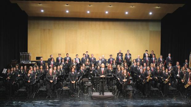 La Agrupación Musical y Cultural de Teulada y la Banda Juvenil, protagonistas del «Concierto didáctico»