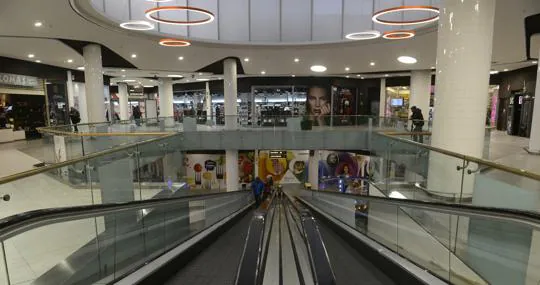 Interior del centro comercial Madrid Sur, en Vallecas