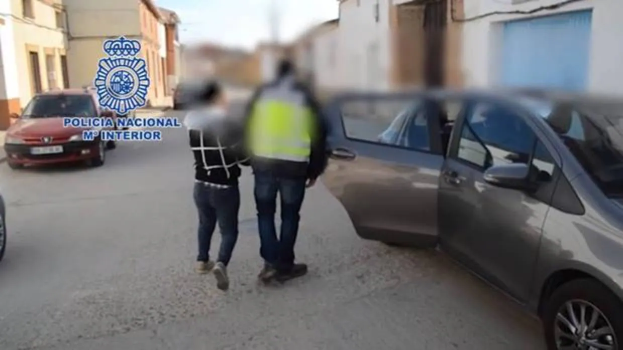 La Policía Nacional detiene a la hermana de las dos menores tras ser vendidas por a cambio de 20.000 euros