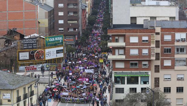 Miles de castellano y leoneses, por la igualdad