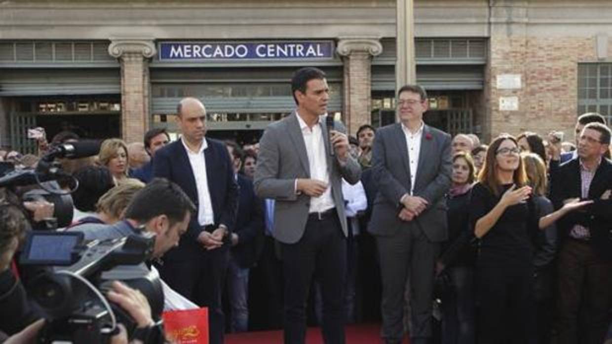 Echávarri, Sánchez y Puig, en un acto público en Alicante