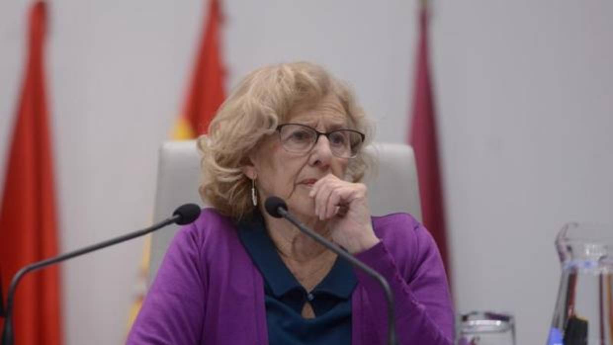 La alcaldesa de Madrid, Manuela Carmena, en un momento del Pleno de Cibeles