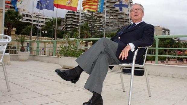 Muere en Benidorm a los 94 años el histórico senador del PP Miguel Barceló