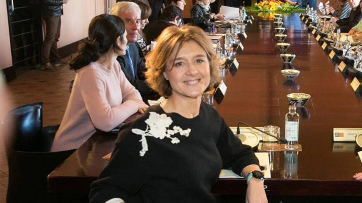 La ministra de Agricultura presidió este lunes en Zaragoza la Comisión de Seguimiento del Pacto del Agua