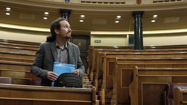 Iglesias exige a Rajoy un impuesto a la banca para pagar la indexación de las pensiones