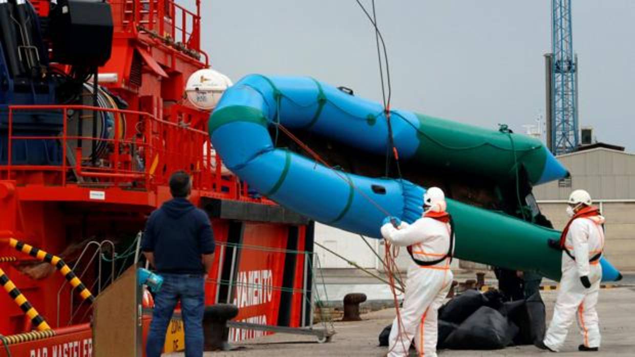 Una de las pateras rescatadas el pasado 10 de marzo en aguas del Mediterráneo