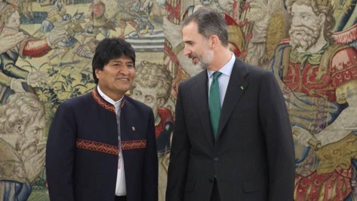 Felipe VI junto a Evo Morales