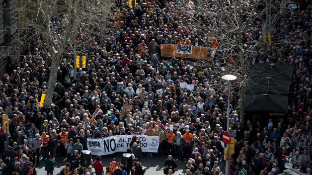 Miles de personas salen a la calle en Barcelona por unas pensiones dignas
