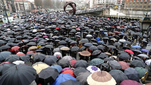 Miles de jubilados vuelven a concentrarse en Bilbao para exigir una mejora de sus pensiones