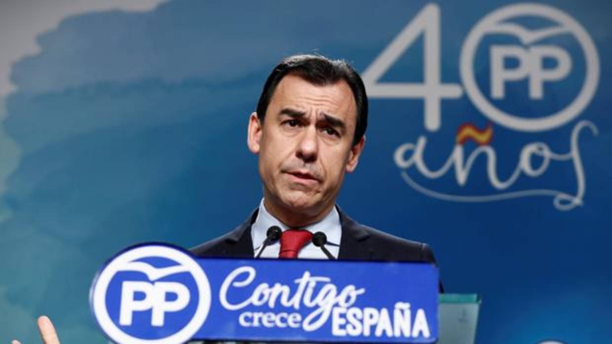 El PP cambia la gaviota por el árbol robusto de los «tories»