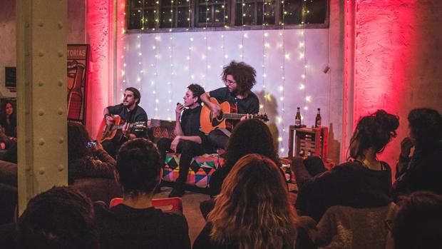 El «boom» de las Basik Sessions: música en acústico en una antigua fábrica de toldos