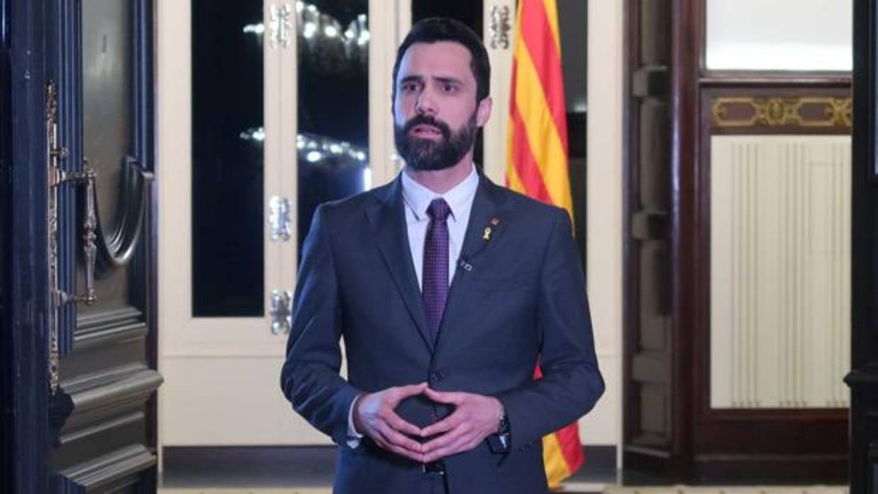 El presidente del Parlament Roger Torrent durante la declaración que emitió TV3