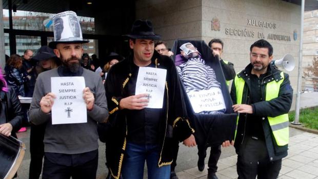 Médicos gallegos piden que la huelga de Justicia finalice «inmediatamente»