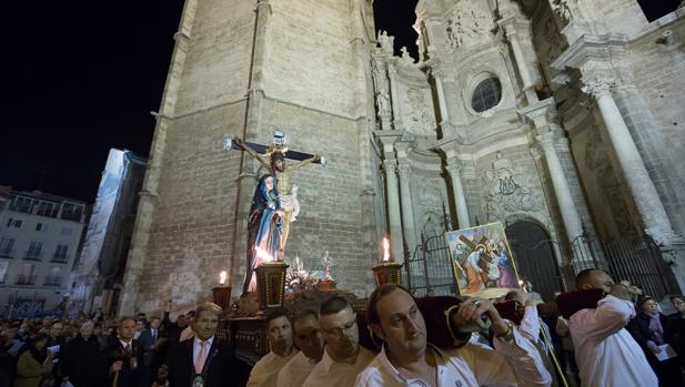 Horario y recorrido del Vía Crucis y la procesión del Entierro del Viernes Santo en la Catedral de Valencia