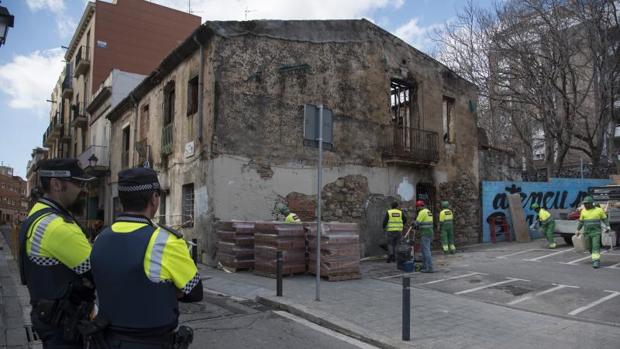 Critican la permisividad de Colau tras el incendio en el local municipal «okupado» de Barcelona