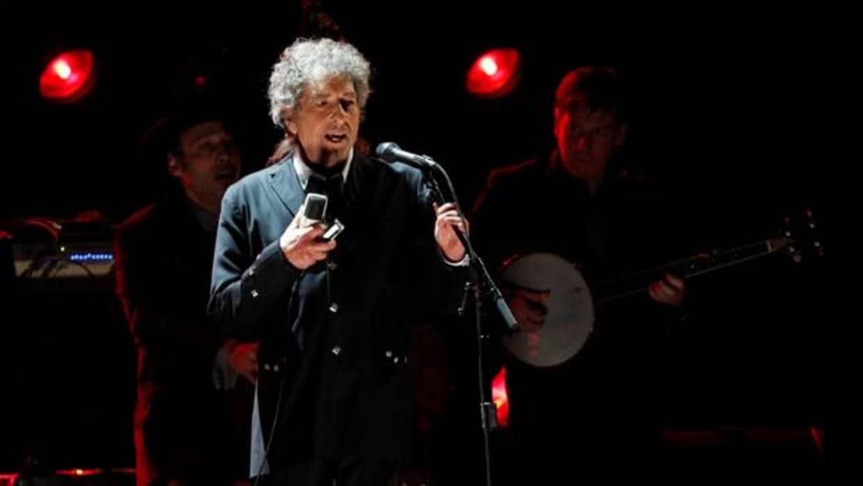 Bob Dylan, que no permite el acceso de los fotógrafos a sus conciertos, en una actuación de 2012
