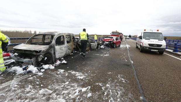 Cinco heridos en dos accidentes en la A-66 a su paso por Villamañán (León)