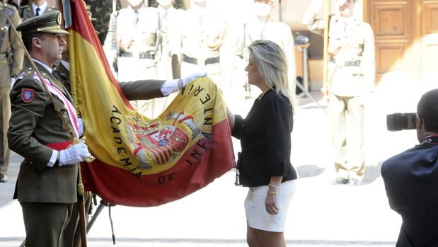 La Jura de Bandera para personal civil desborda las previsiones de la Academia de Infantería