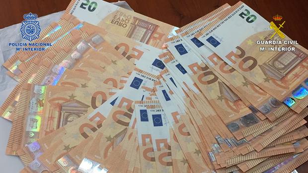 Cae una red que colocaba en comercios de toda España billetes falsos de 50 y 100 euros