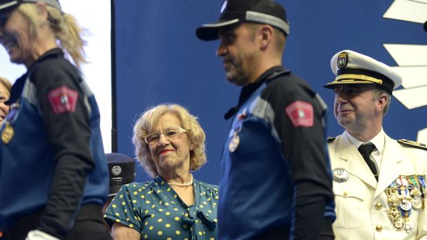 Carmena deja en el aire la Medalla de Honor a la Policía Municipal, solicitada por el PP