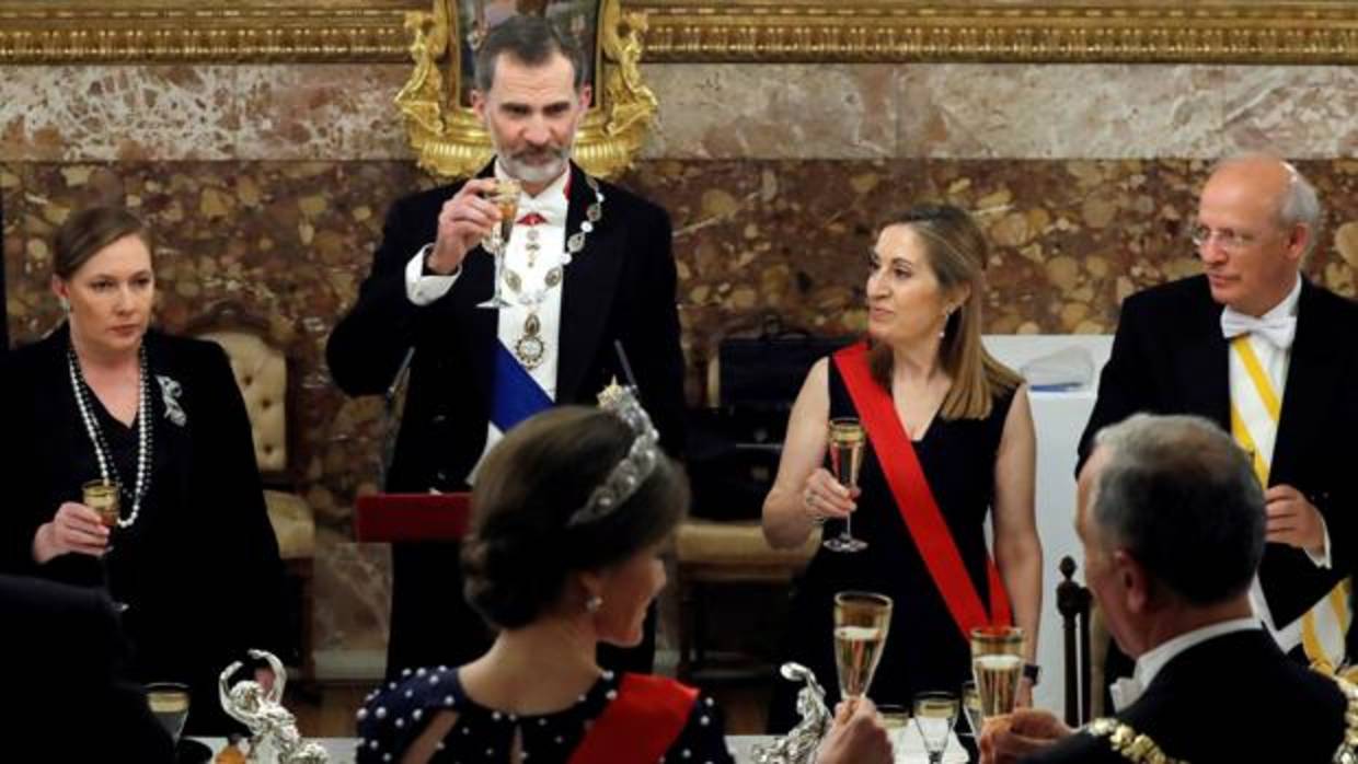 El Rey defiende el «firme europeísmo» de España y Portugal
