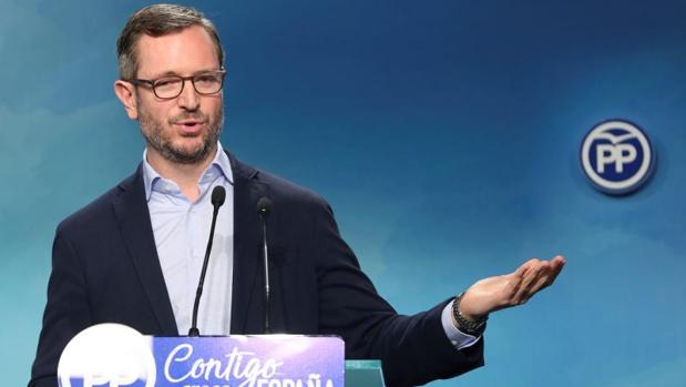 Génova denuncia «un doble rasero» con los que «mienten» en sus CV