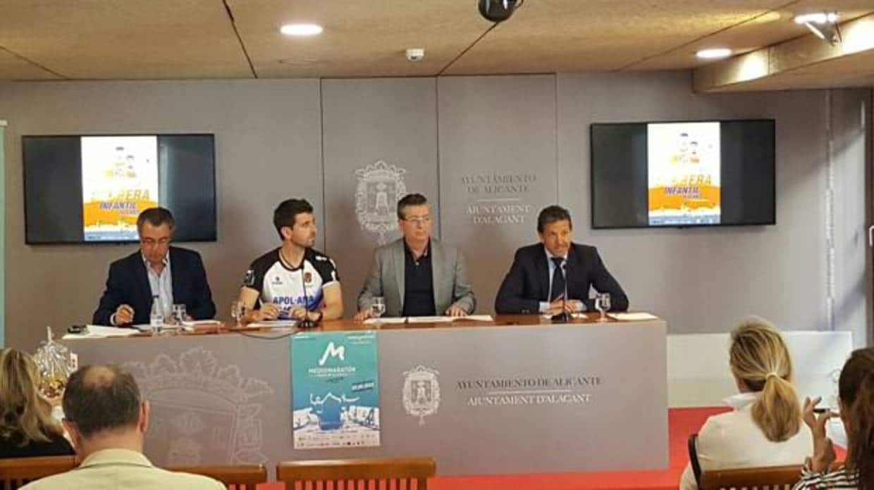 Presentación de la iniciativa solidaria compartida por Aguas de Alicante y la Asociación Síndrome de Down