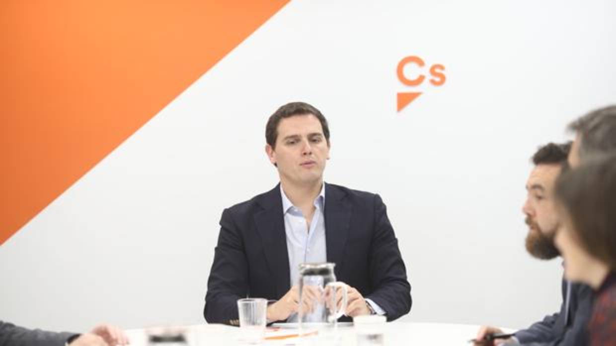 Albert Rivera durante la reunión del Comité de su formación en la sede de Ciudadanos