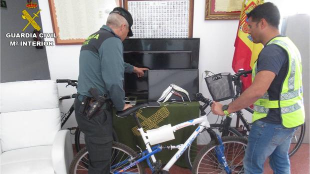 Arrestan al «ladrón okupa»: se quedaba a vivir unos días en las casas que desvalijaba en Santa Pola