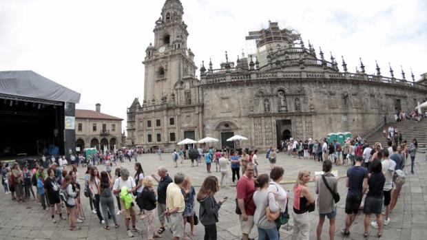 Los partidarios de una tasa a los turistas superan a los detractores