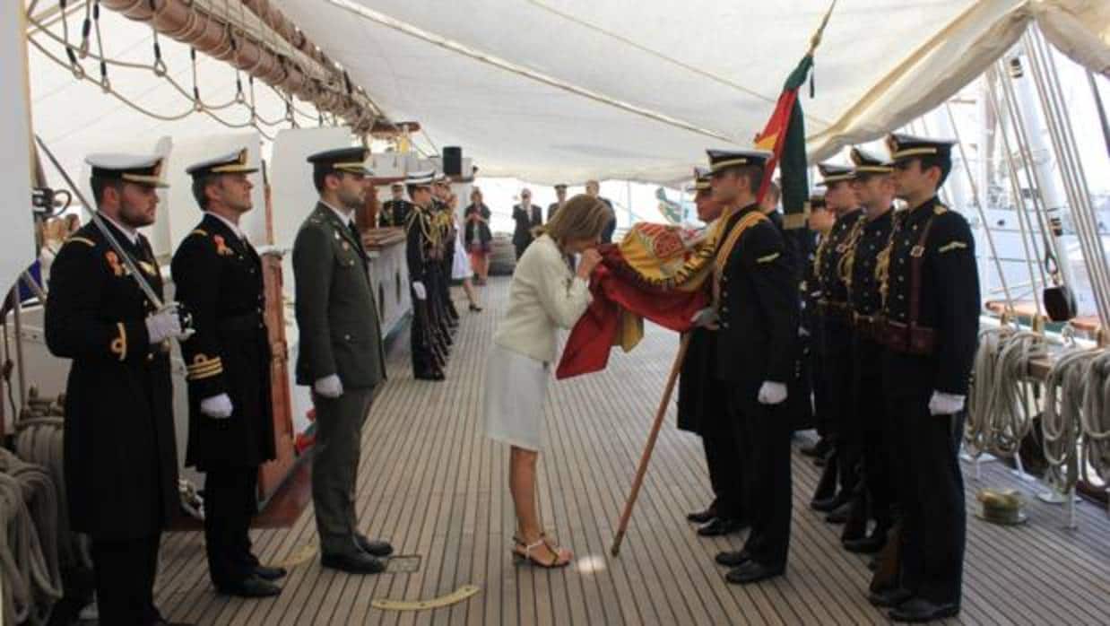 Jura de bandera organizada ayer en el puerto de Buenos Aires, a bordo del buque-escuela Juan Sebastián de Elcano