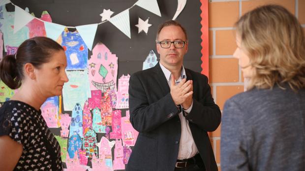 Tom Bennett, el gurú de la educación británica: «No queremos que los niños pierdan el tiempo en el aula»