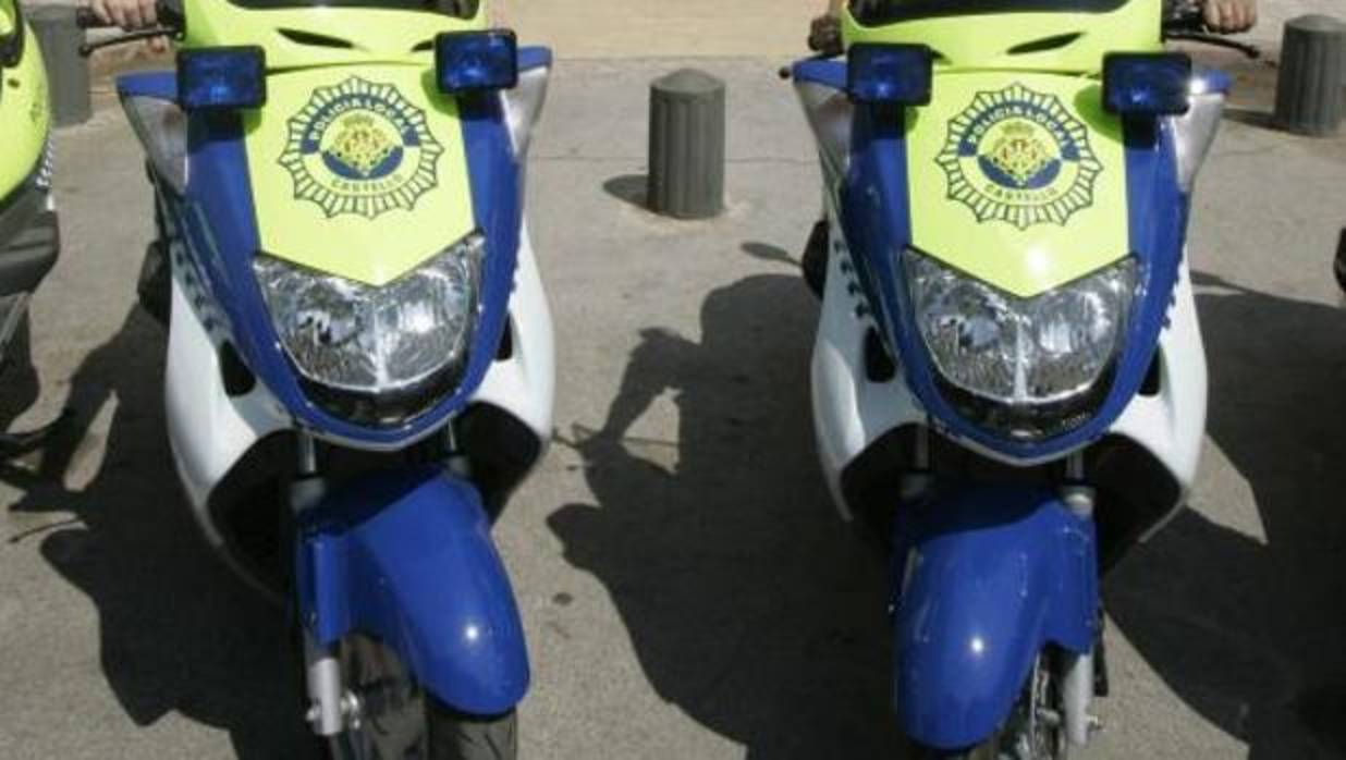 Dos motos de la Policía Local de Castellón