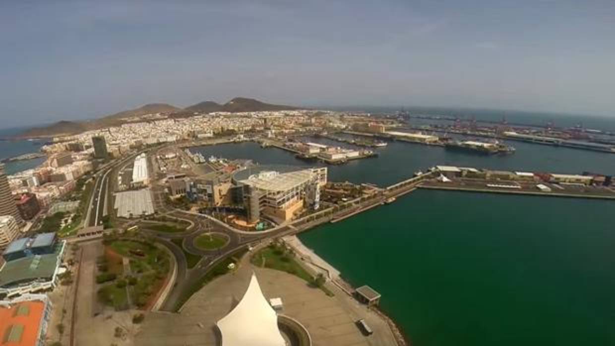 El Puerto de Las Palmas era el objetivo inicial de atraque